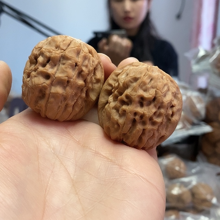 把件文玩核桃38.5甲骨文修尖狠