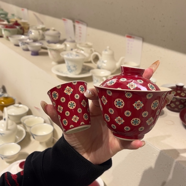 一碗一杯。           