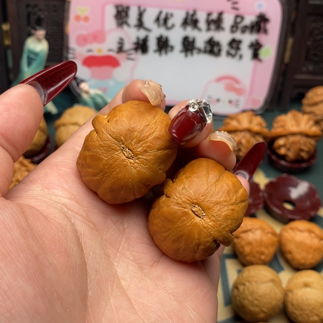 文玩核桃把件很*?铁石龙胆
