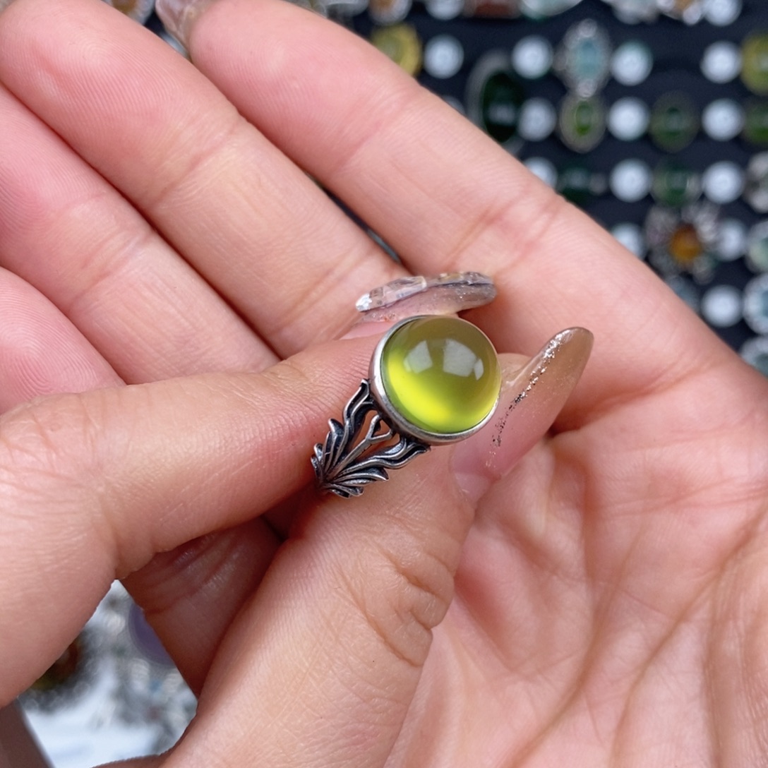 喏***呀蛇纹石玉银S925镶嵌戒指