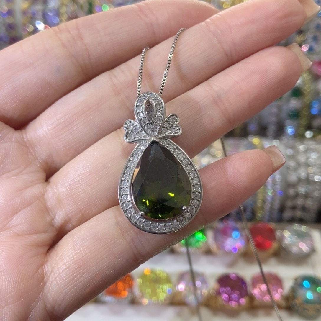 66锆石（处理）吊坠