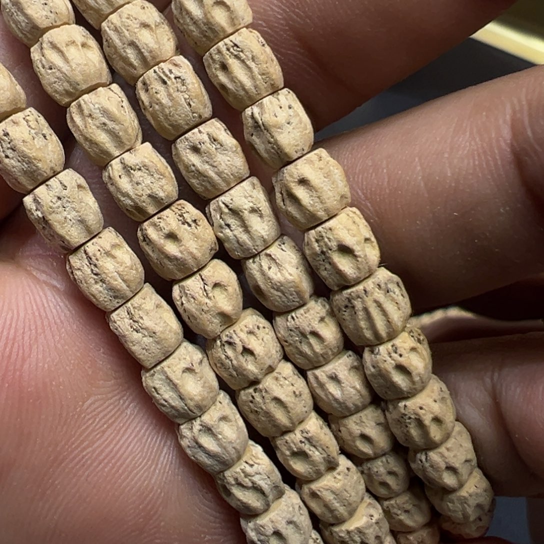 柏香籽/百香籽吊坠B60