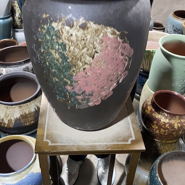 紫砂花盆口26高度41油画………