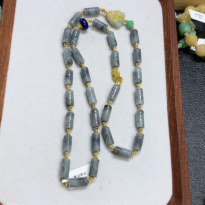 翡翠颈饰未镶嵌王****缘项链