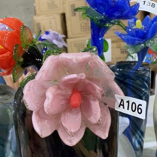 琉璃花瓶高45厘米宽12厘米