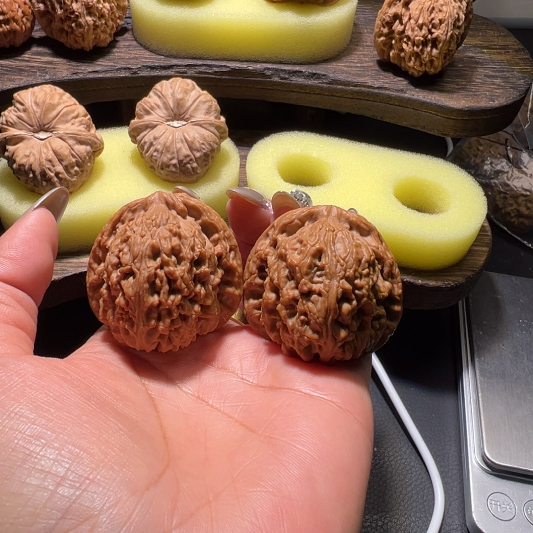 文玩核桃吊坠南疆石42.5