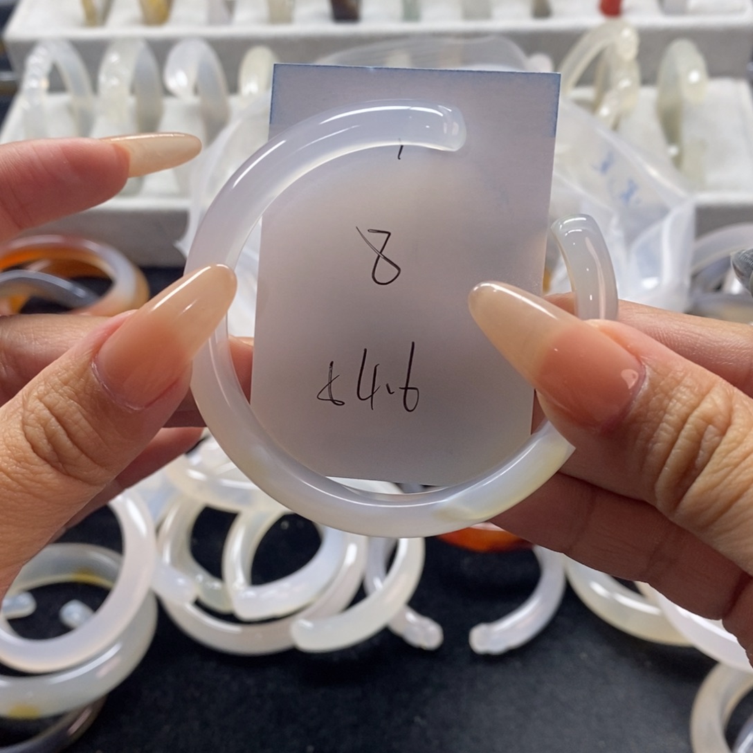 手镯玛瑙/玉髓未镶嵌70