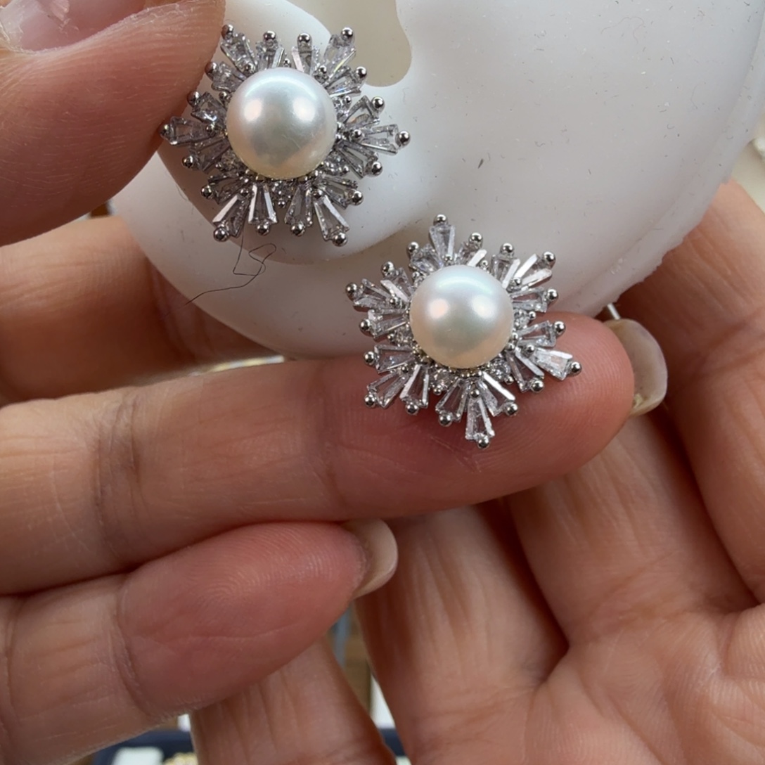 淡水珍珠耳饰未镶嵌