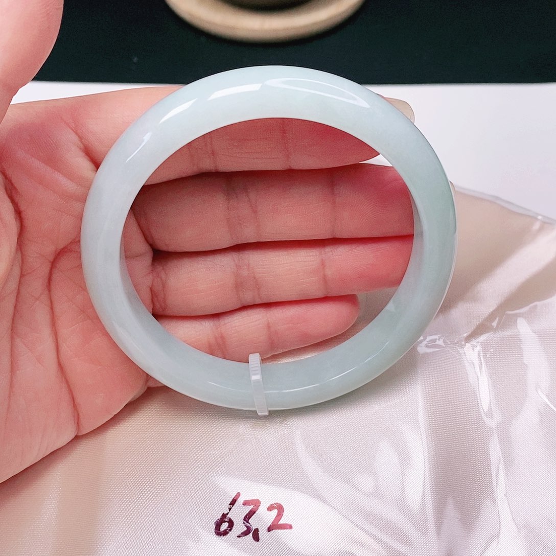 【闪购商品】翡翠手镯未镶嵌正圈