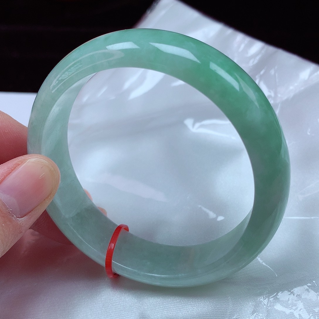 翡翠手镯未镶嵌59-60圈