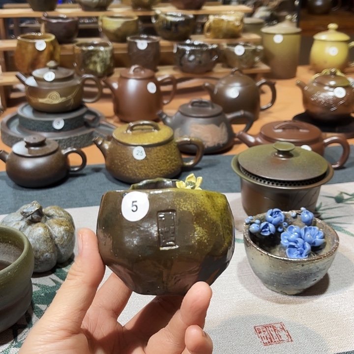 小艺窑坭兴陶一件