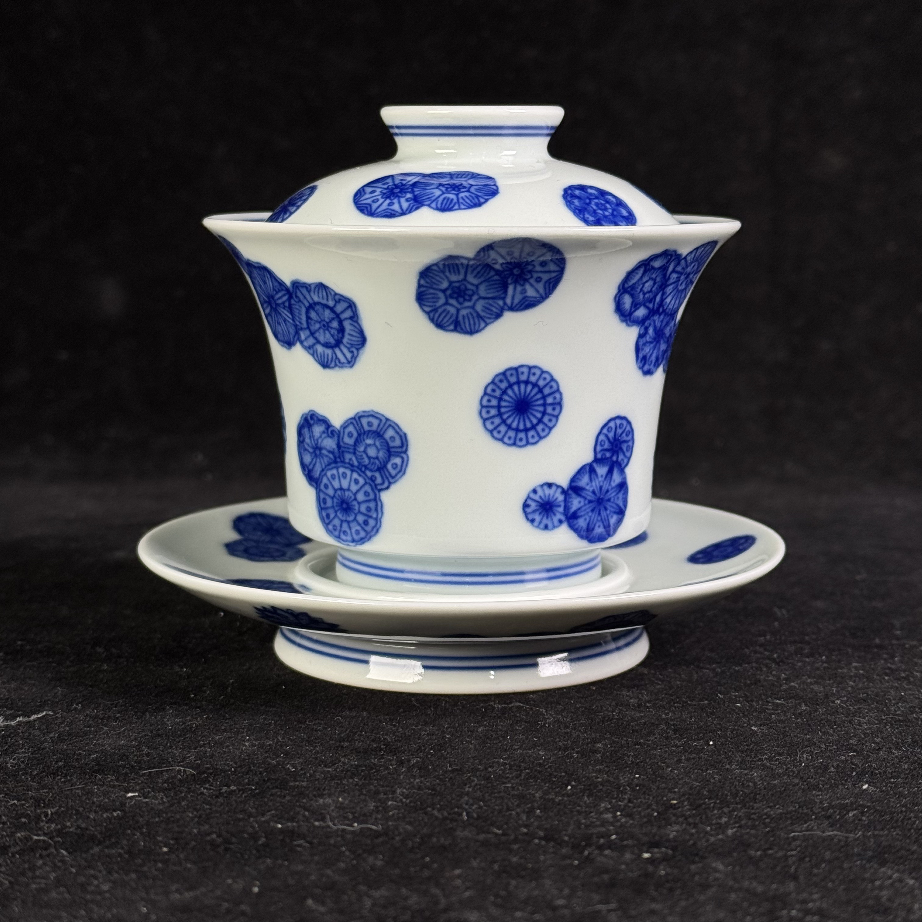 M青花皮球花纹三才盖碗