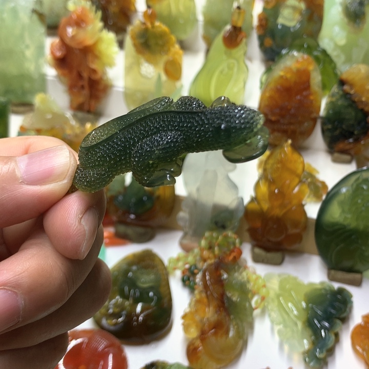 蛇纹石玉珠宝半成品未镶嵌