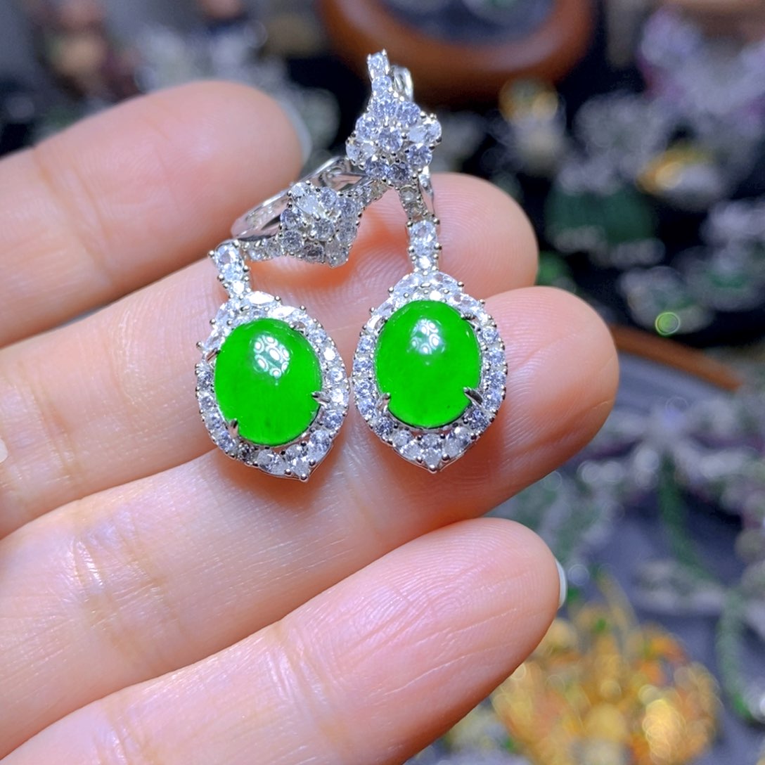 翡翠颈饰银S925镶嵌天然翡翠