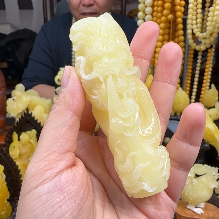 蜜蜡珠宝奇石未镶嵌