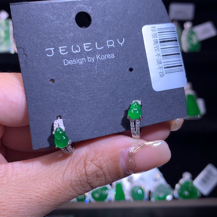 【闪购商品】银S925镶嵌翡翠耳饰