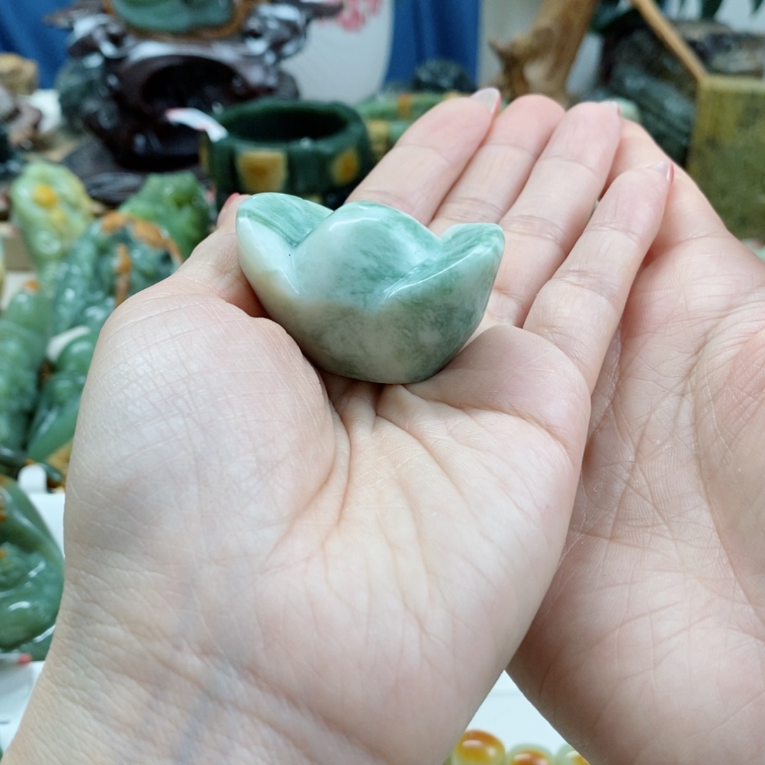 蛇纹石玉手把未镶嵌