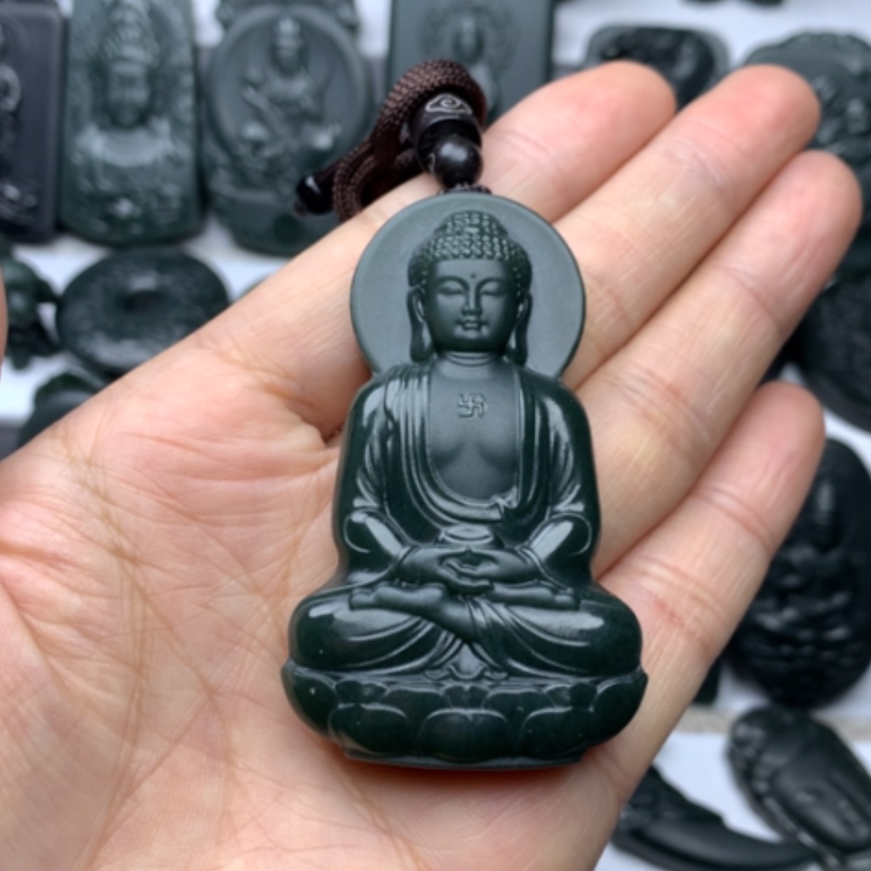 【闪购商品】和田玉颈饰未镶嵌双面雕刻