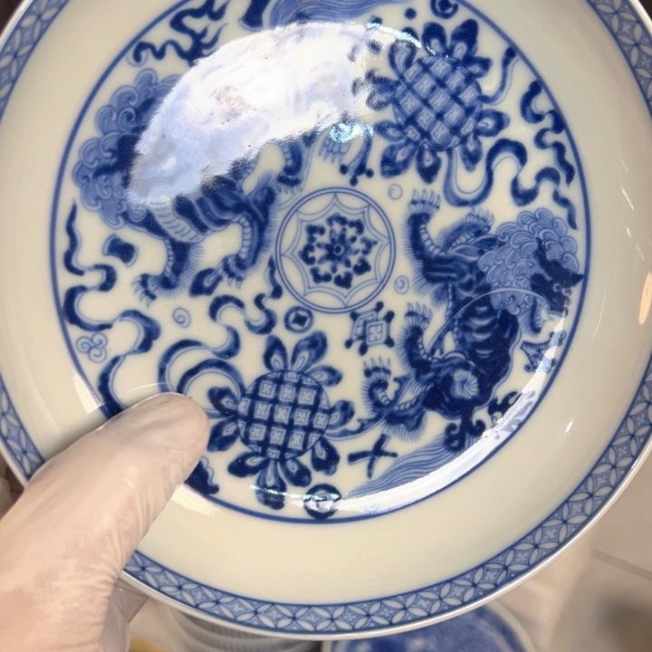 瓷片白青花狮子大壶承