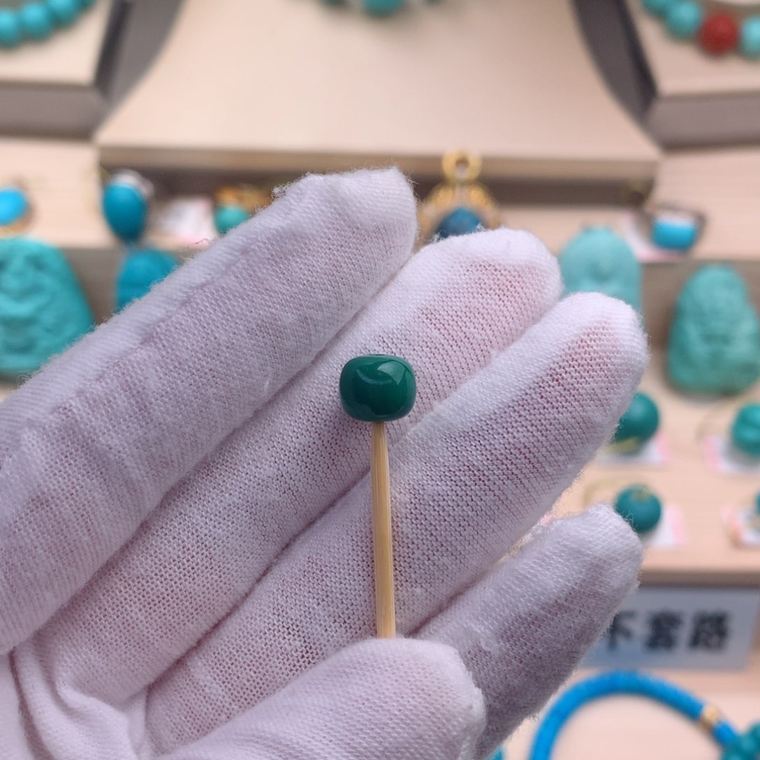 绿松石珠宝奇石未镶嵌8.1*7.1mm