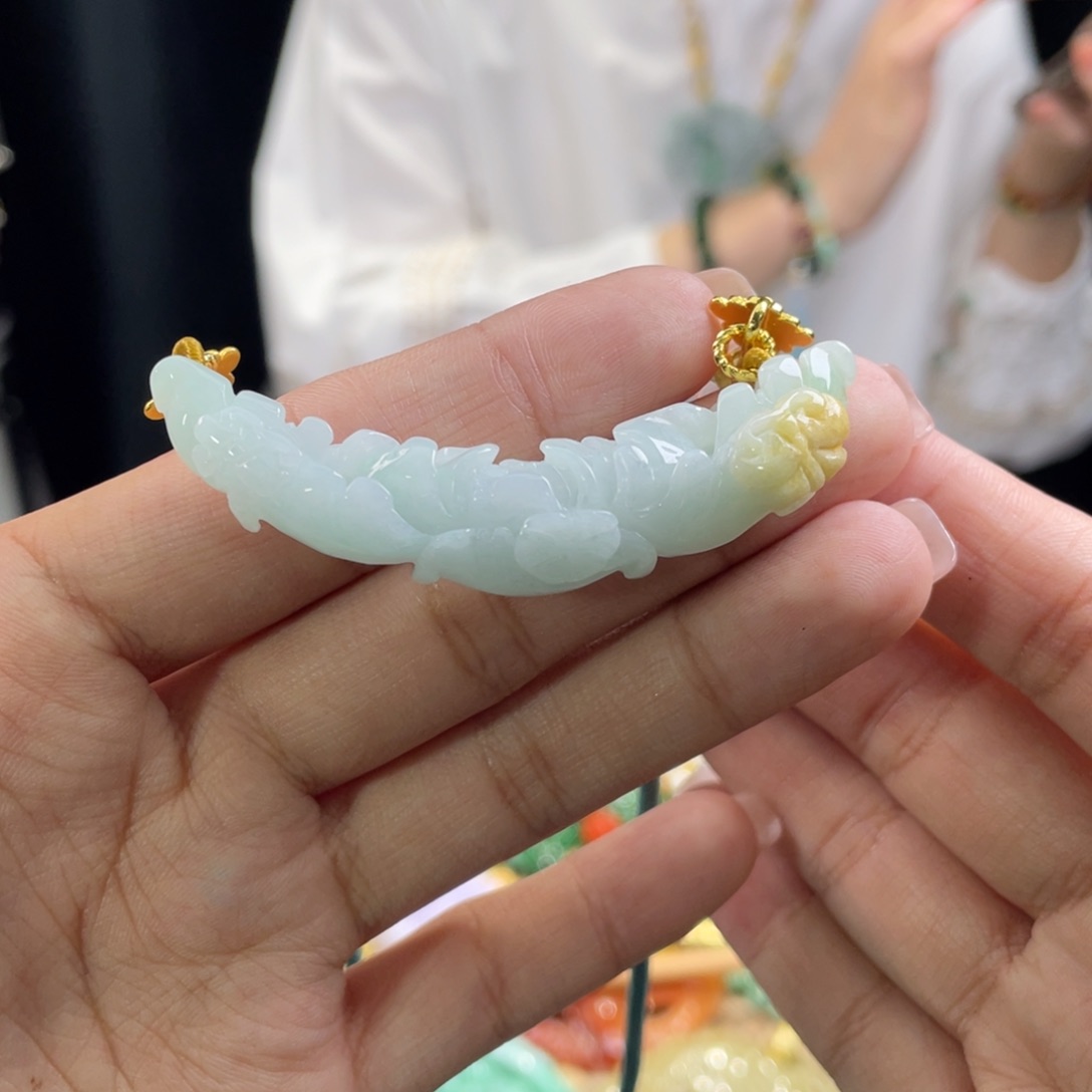 翡翠颈饰未镶嵌代编织