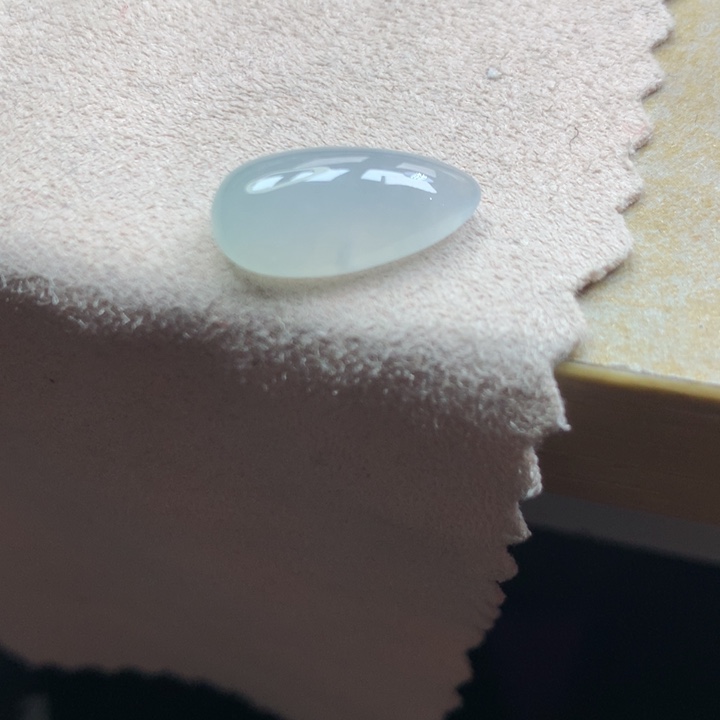 翡翠颈饰未镶嵌吊坠