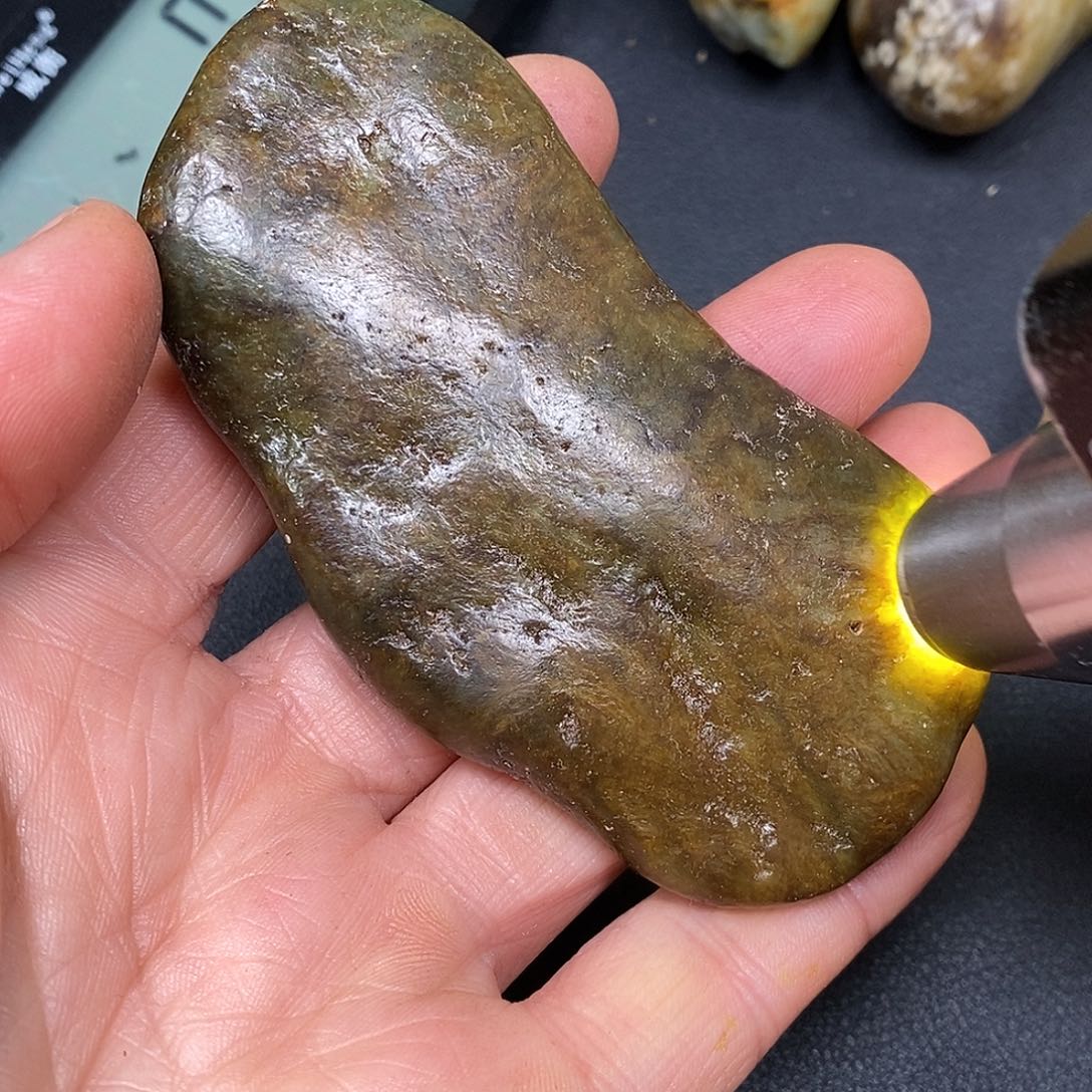 和田玉未镶嵌珠宝奇石