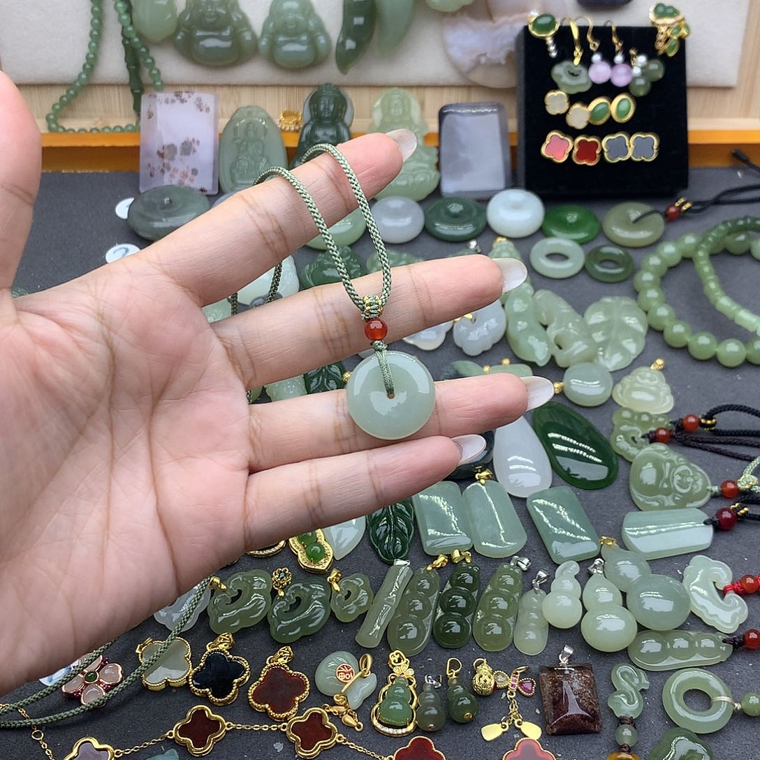 和田玉吊坠(不含链)未镶嵌