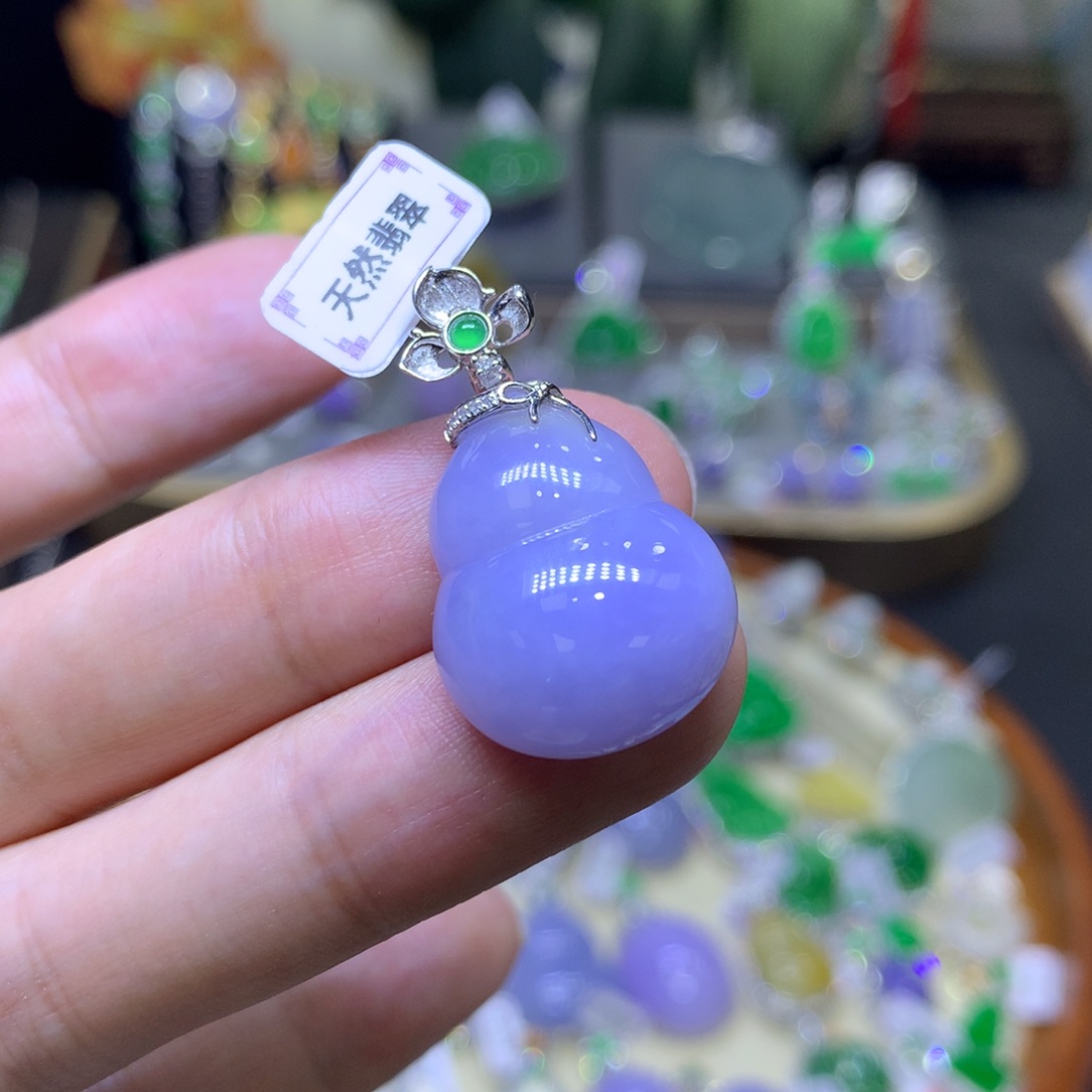 翡翠18K金镶嵌颈饰翡翠玉石吊坠项链