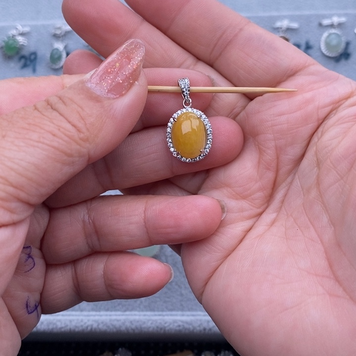 未镶嵌戒指翡翠小*缅甸