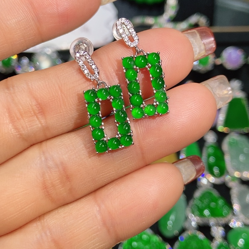 【闪购商品】翡翠耳饰未镶嵌天然翡翠