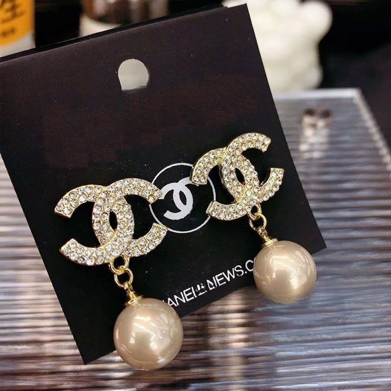 磁铁仿珍珠吊坠 正宗小香风耳环年新款字母双珍珠吊坠气质高级感