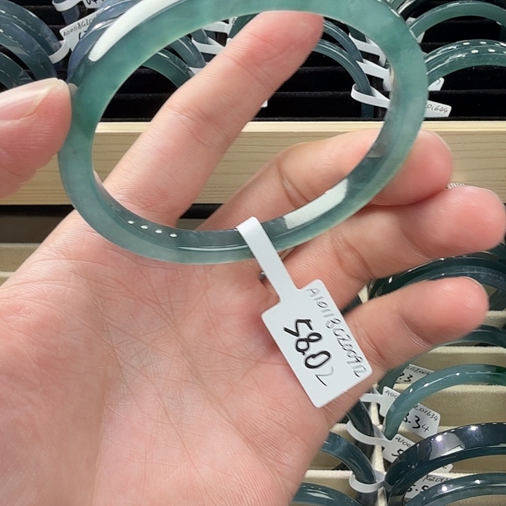 翡翠颈饰未镶嵌天**君58.02