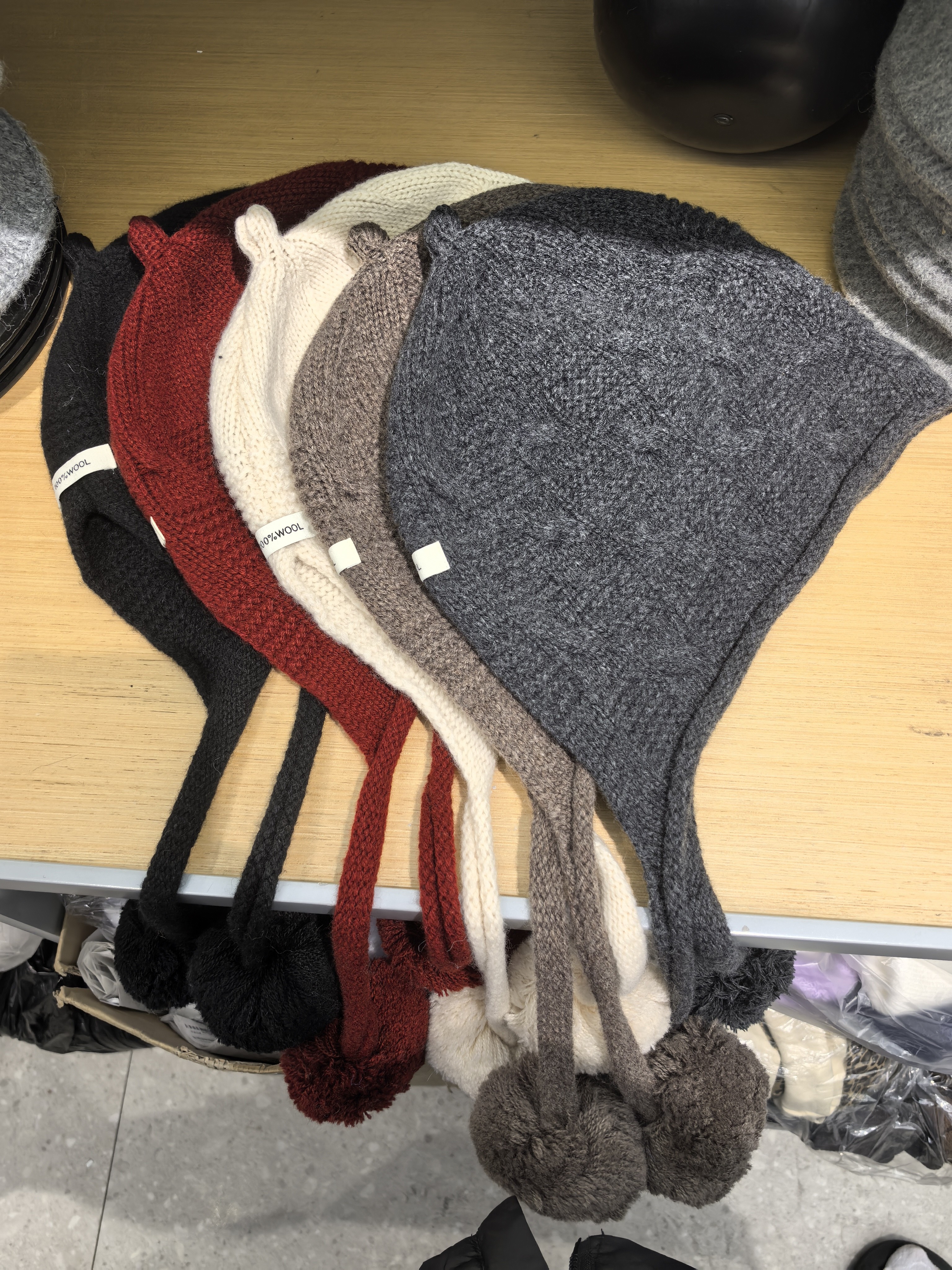 【S033】复古针织巴拉克拉法帽女秋冬加厚保暖护耳显脸小毛球帽子