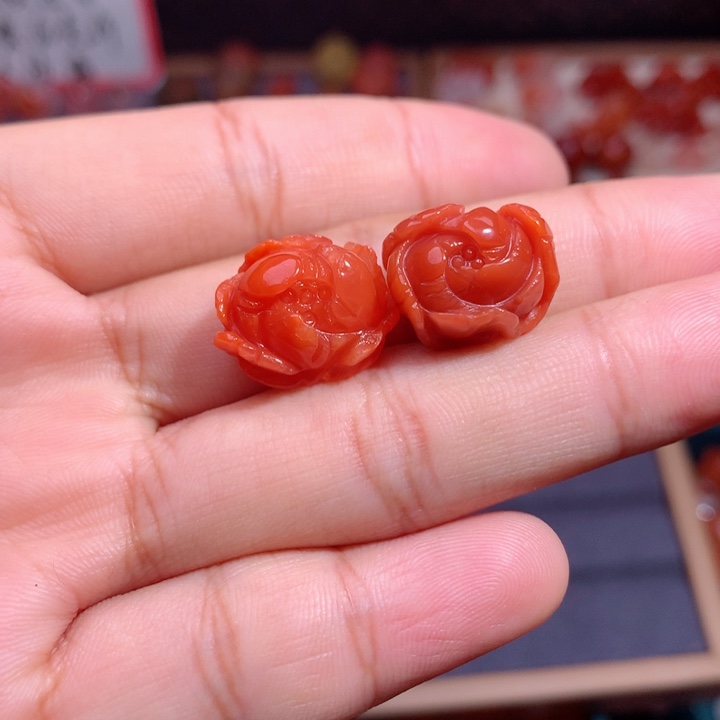 麋****南红玛瑙未镶嵌南红牡丹花