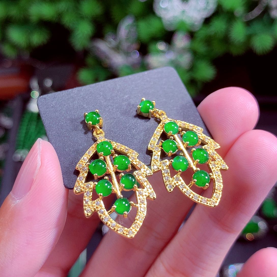 颈饰未镶嵌翡翠天然