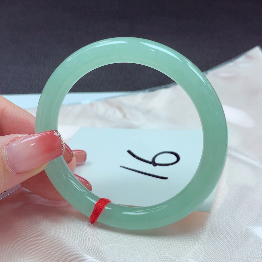 翡翠手镯未镶嵌手镯53