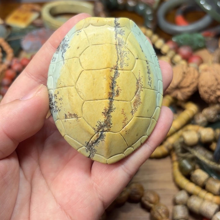 小***！岫岩河磨玉（透闪石质玉）未镶嵌颈饰