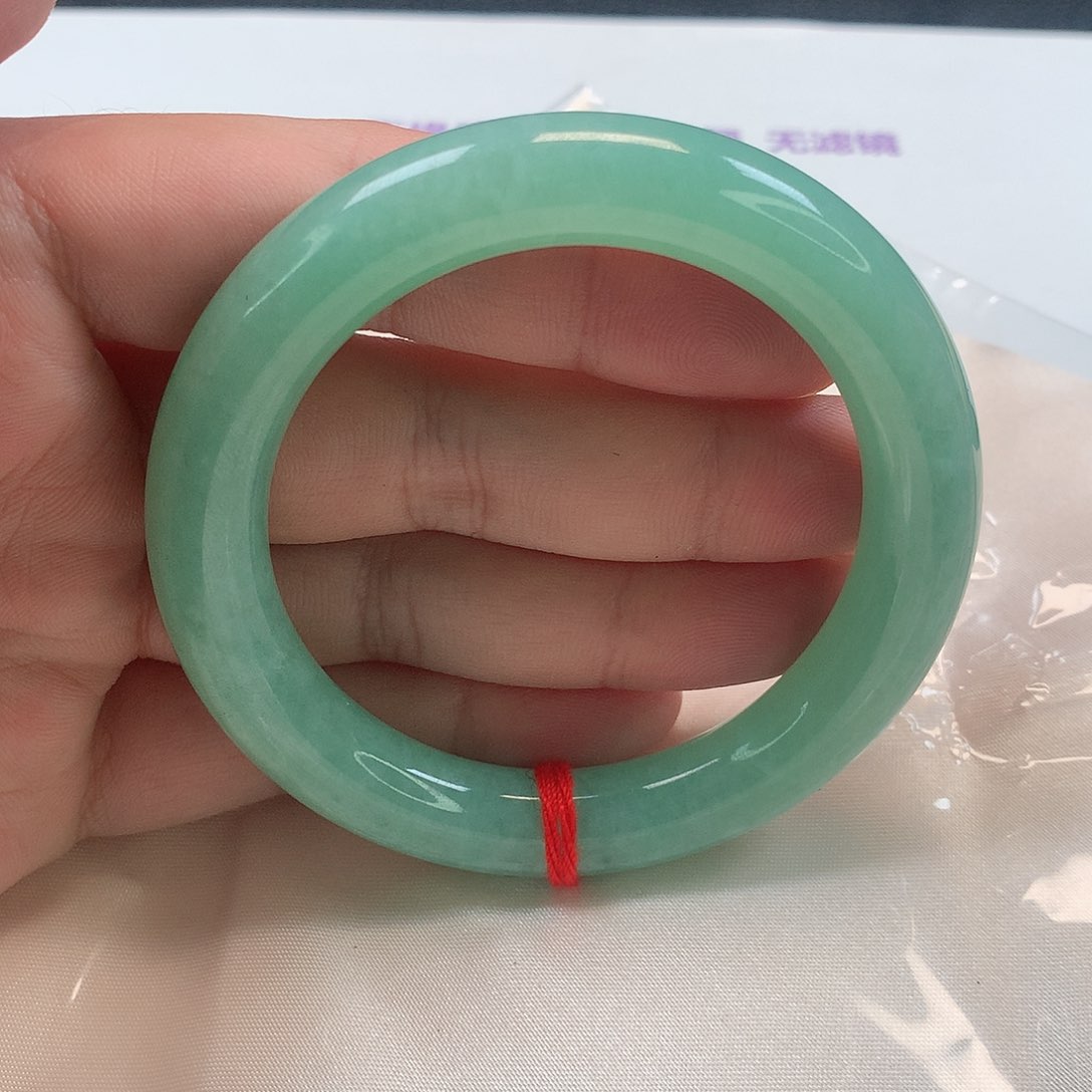 翡翠手镯（圆镯）未镶嵌267号