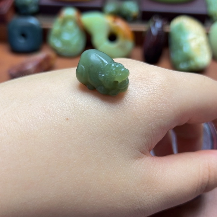 和田玉未镶嵌珠宝奇石