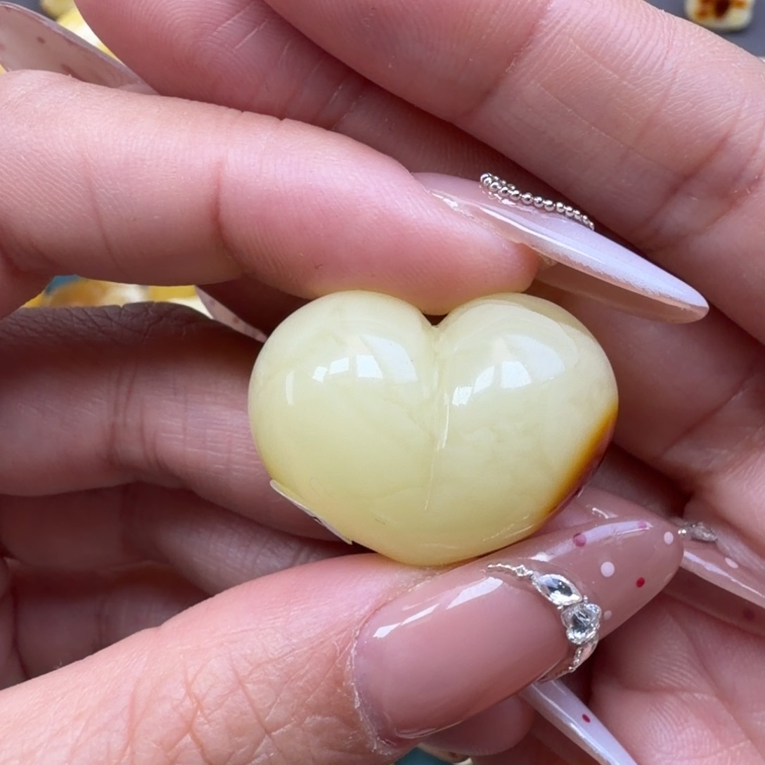 琥珀未镶嵌裸石蜜蜡