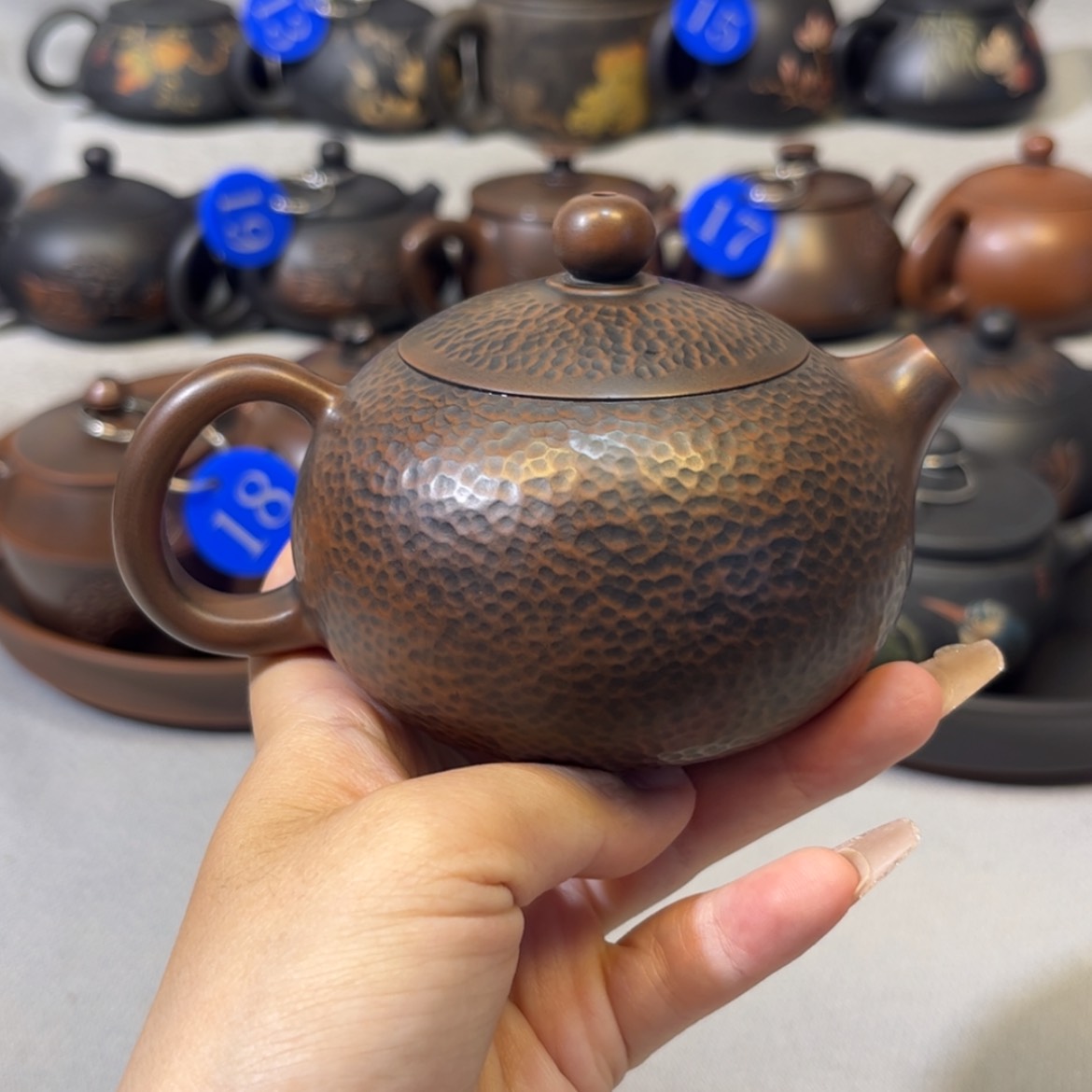 【闪购商品】红泥 锤纹壶 容量 190c c