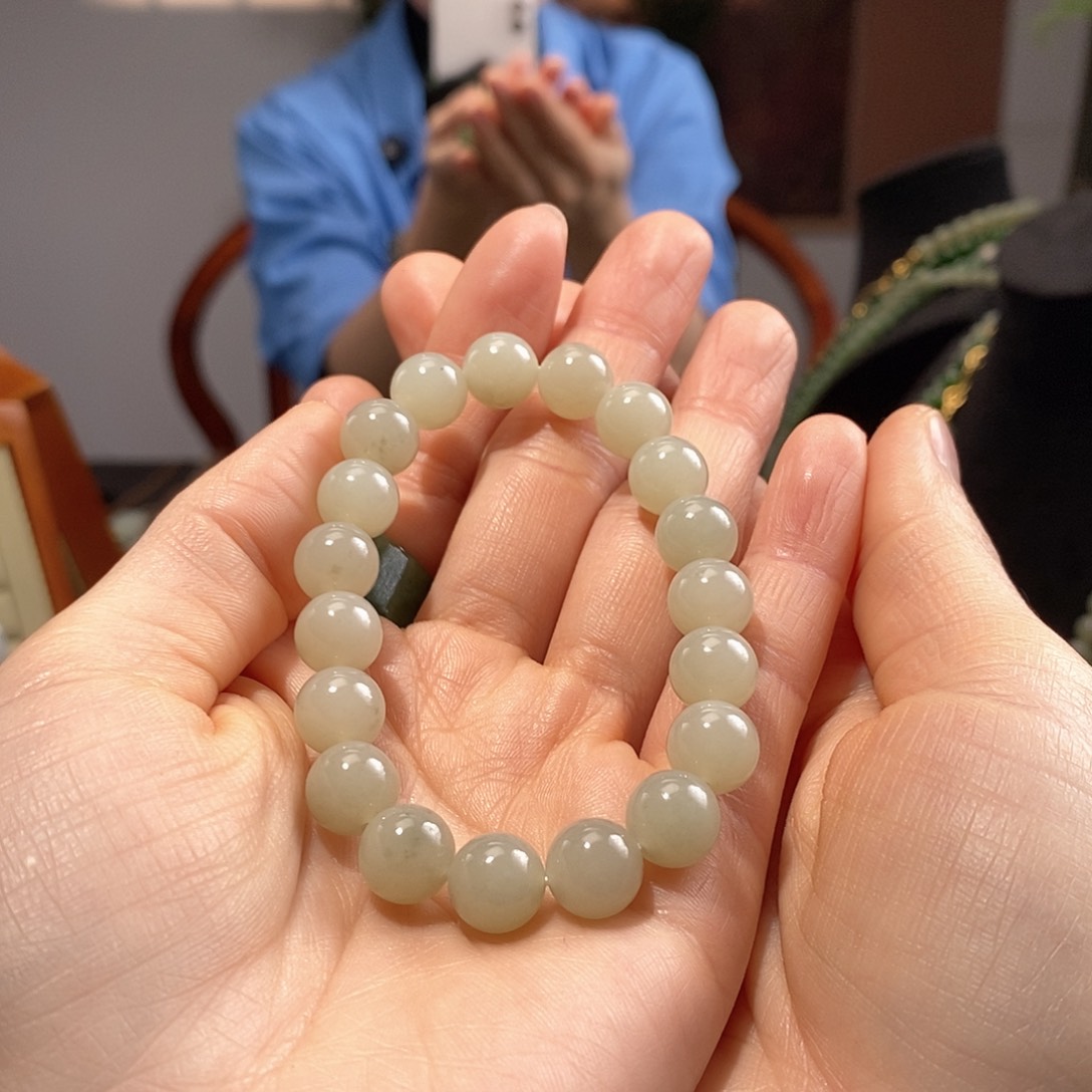 颈饰未镶嵌和田玉L*O