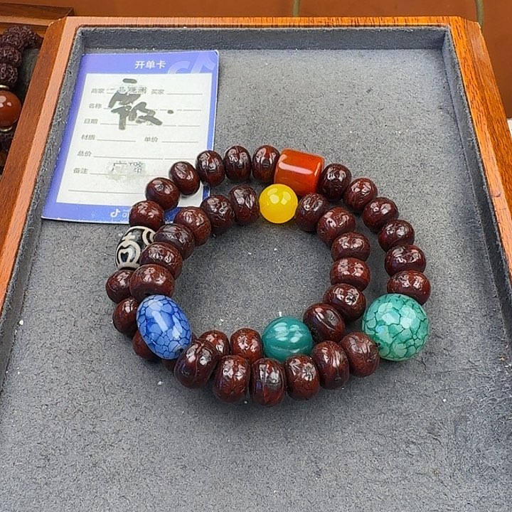 凤眼菩提吊坠游****店手持