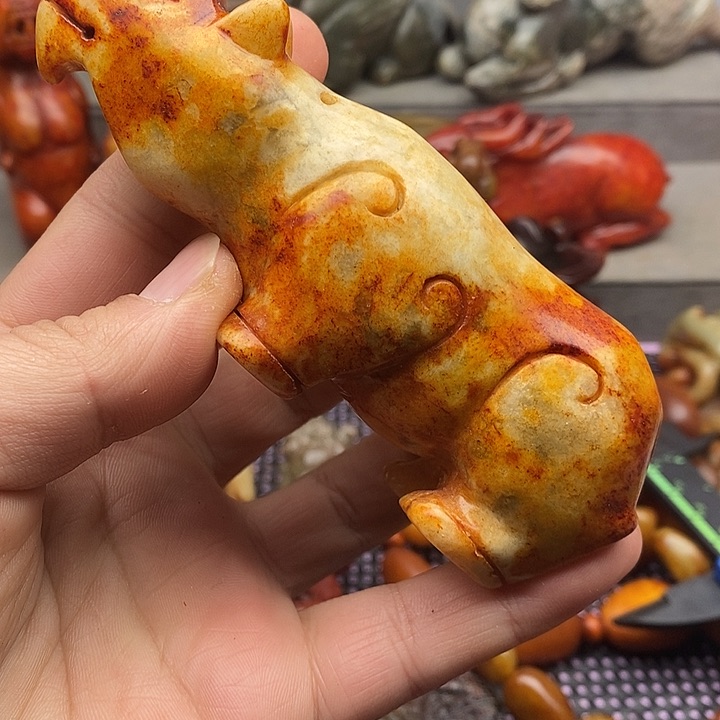 未镶嵌蛇纹石玉颈饰