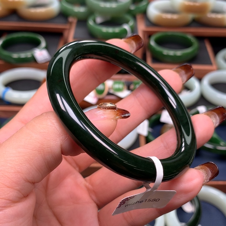 和田玉（碧玉）手镯未镶嵌石*✊