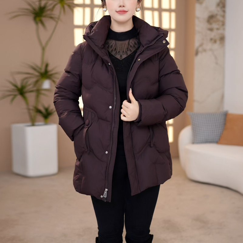 妈妈高档羽绒服女冬季中长款洋气加厚保暖休闲免洗白鸭绒外套