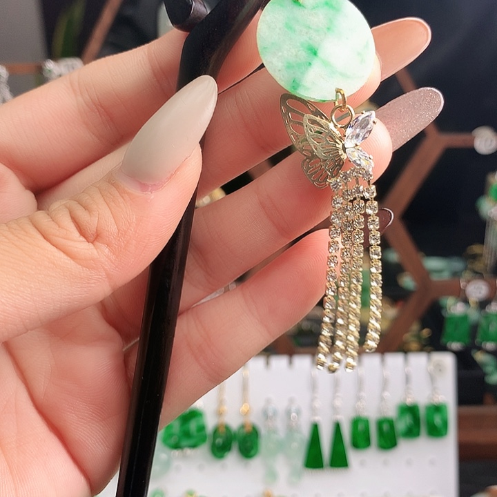 翡翠未镶嵌吊坠(赠链)发簪