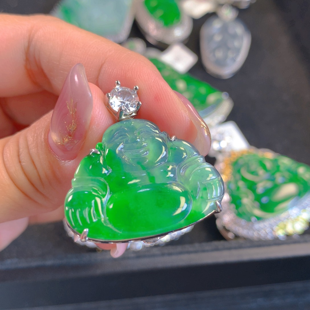 翡翠颈饰银S925镶嵌翡翠