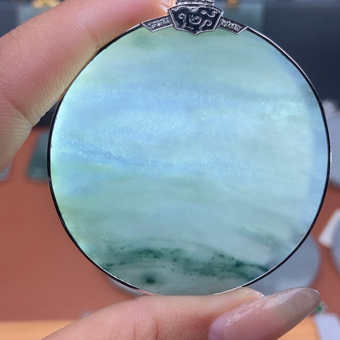 外***裤翡翠18K金镶嵌吊坠(不含链)